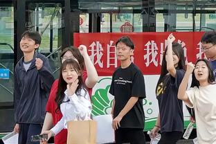 ?追梦谈约库大战：库里带我挣了好多钱 我必须支持他